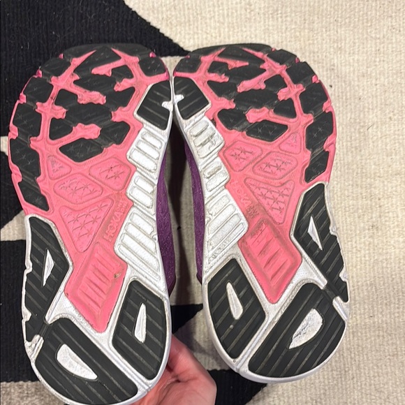 Hoka running shoe - Picture 5 of 8